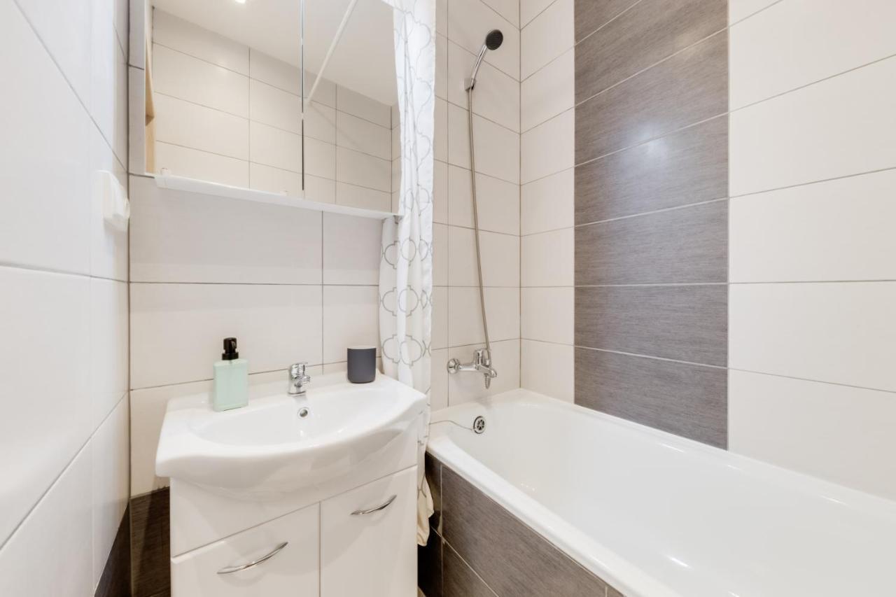 Riverside Cr Apartment Praha Bagian luar foto